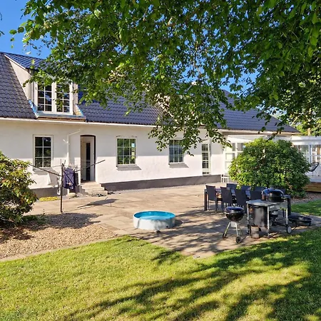 Dom wakacyjny Stunning In With Wifi